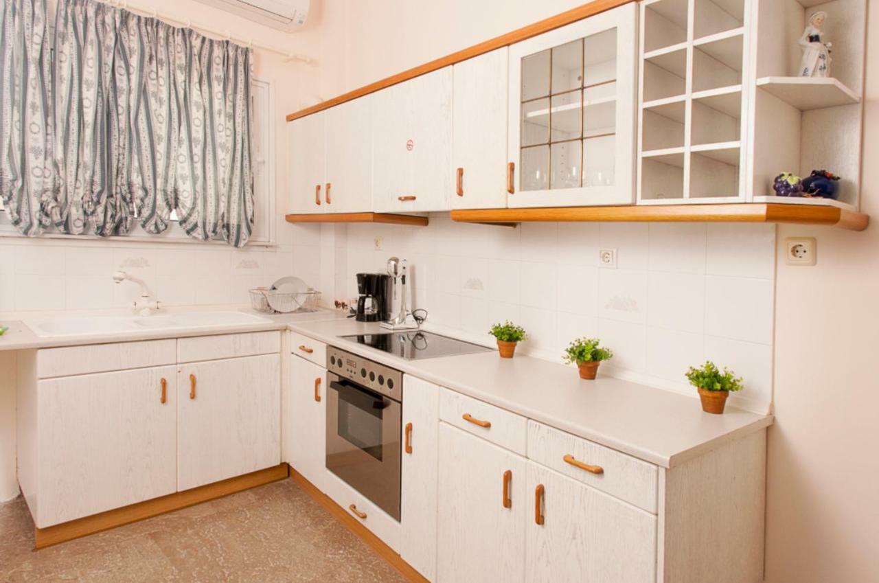Relaxing Appt. Into The Heart Of Historical Center Apartment Kalamata Bagian luar foto