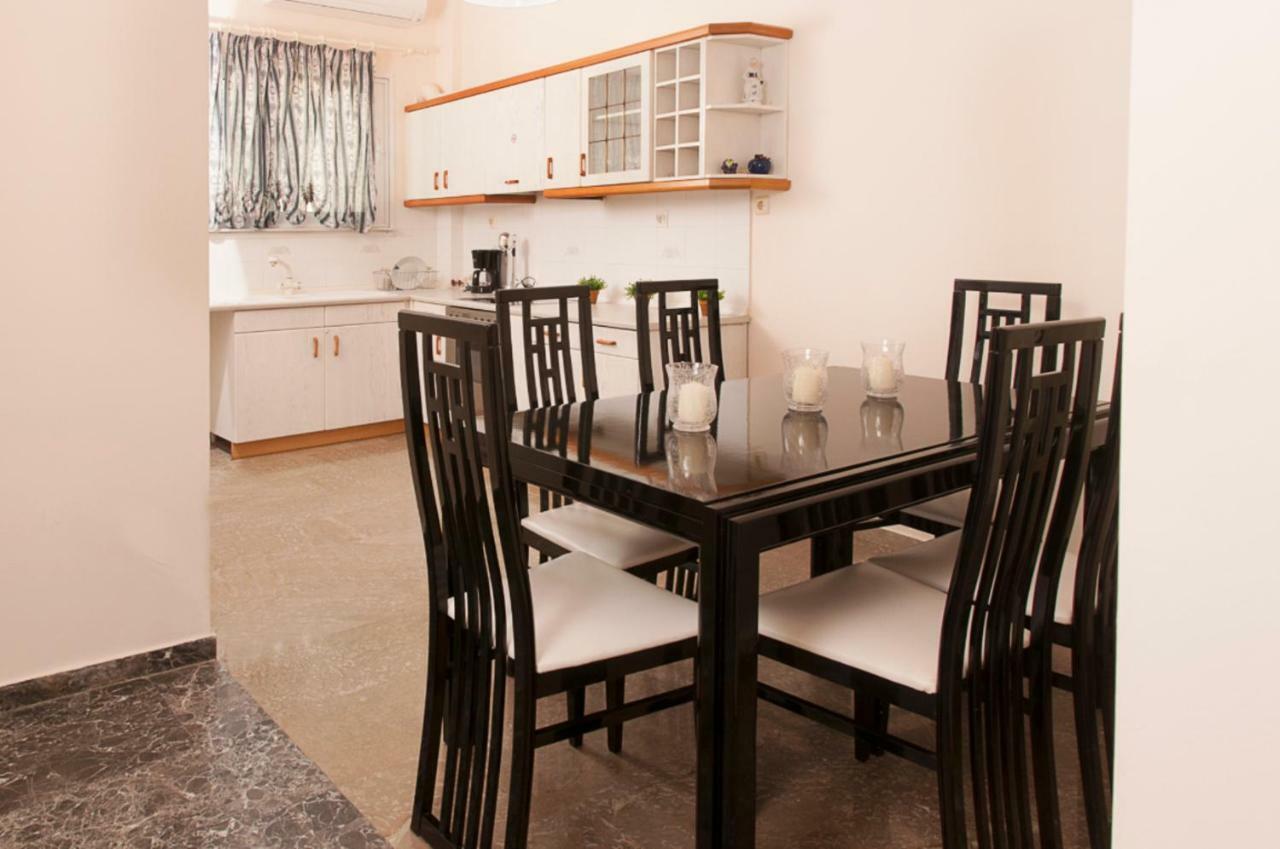 Relaxing Appt. Into The Heart Of Historical Center Apartment Kalamata Bagian luar foto